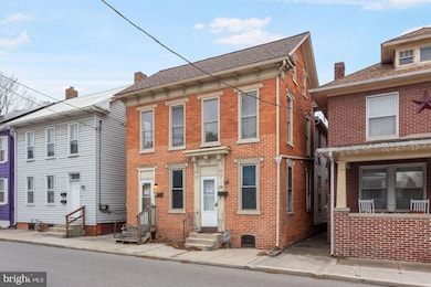 138 138 1/2 Pleasant St, Hanover, PA 17331 - photo 3