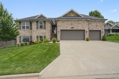 727 E Eleven Point Ln, Nixa, MO 65714 - photo 2