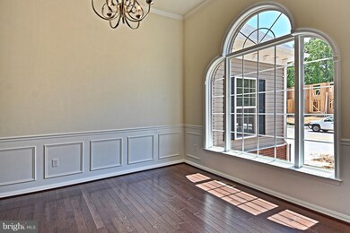 7352 Tottenham Dr, White Plains, MD 20695 - photo 4