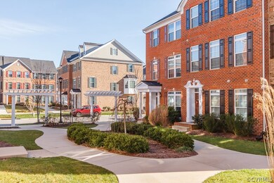 LANDSCAPED COURTYARD