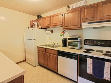 105 Twin Oaks Terrace, South Burlington, VT 05403 - photo 2