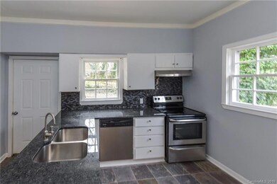 430 S Meeting St, Statesville, NC 28677 - photo 4