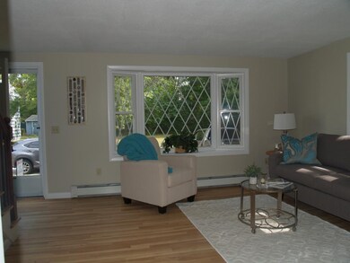 65 Moody St, Manchester, NH 03103 - photo 4