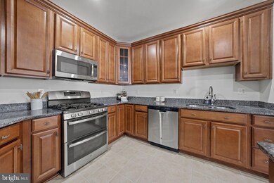 24660 Woolly Mammoth Terrace unit 400, Aldie, VA 20105 - photo 3