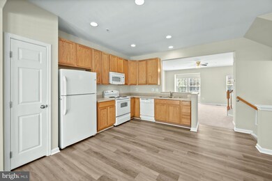 9424 Chessie Ln, Columbia, MD 21046 - photo 4