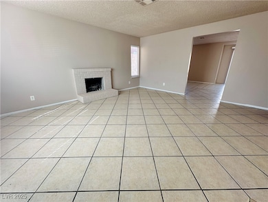 6712 Reggie Cir, Las Vegas, NV 89107 - photo 4