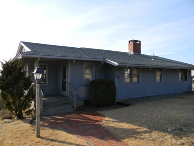 Front of House...walkway to main entrance