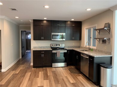 632 S Elm St, Jesup, GA 31546 - photo 4