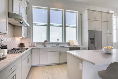 213 Carroll St, Fort Worth, TX 76107 - photo 4