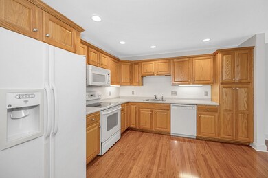 Windgate at Salisbury unit B312, Salisbury, MA 01952 - photo 2