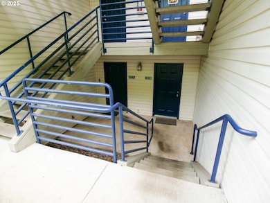 5130 SW Multnomah Blvd unit B, Portland, OR 97219 - photo 3