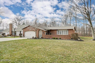 2521 Debbie Dr, Lima, OH 45807 - photo 2