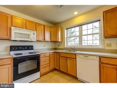 27 Green St unit 3, Souderton, PA 18964 - photo 4