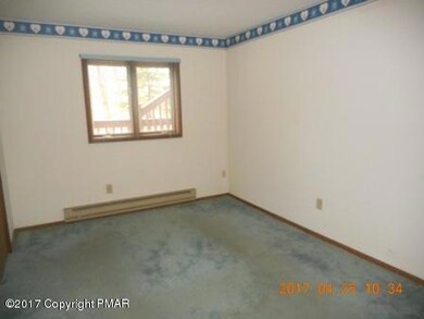 6130 Wales Ct, East Stroudsburg, PA 18301 - photo 4