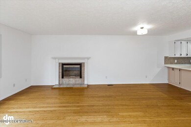 08-Living Room_IMG_6725