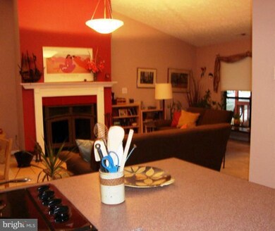 515 Hillsmere Dr, Annapolis, MD 21403 - photo 4