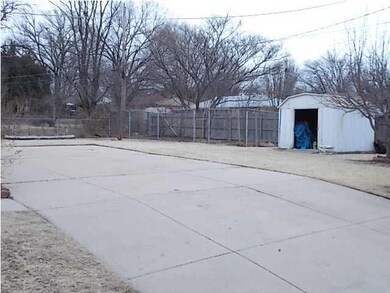 Plenty of room for your extra Vehicles!!!