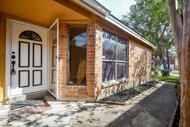 8210 Summertree Dr, Houston, TX 77040 - photo 5