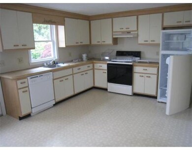 47 Kennedy Dr unit 49, Malden, MA 02148 - photo 7