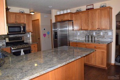 63441 Stacy Ln, Bend, OR 97701 - photo 6