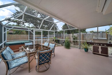 LARGE SCREENED PATIO