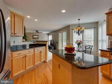 5765 Fincastle Dr, Manassas, VA 20112 - photo 4