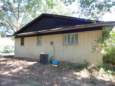 1703 Briarwood St, Gilmer, TX 75644 - photo 5