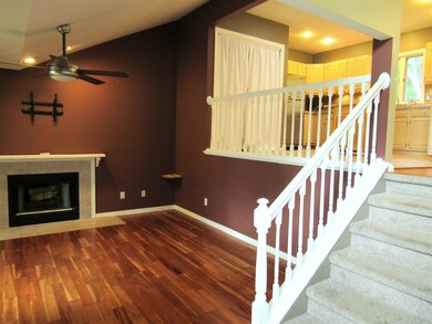 812 W Rosewood Dr, Bloomington, IN 47404 - photo 3