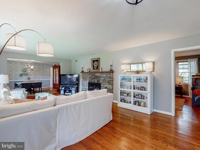 516 Hampton Ln, Towson, MD 21286 - photo 4