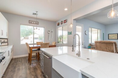 7) KITCHEN