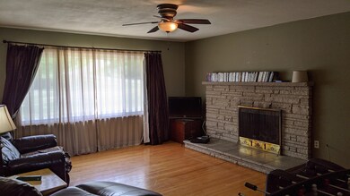 Livingroom2