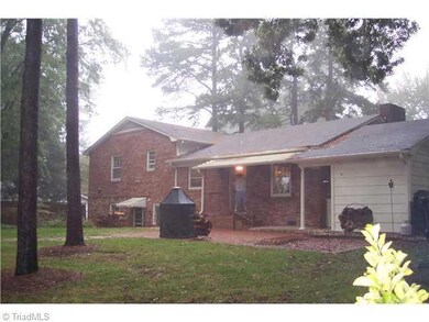 512 Lindsey Ave, Asheboro, NC 27203 - photo 2