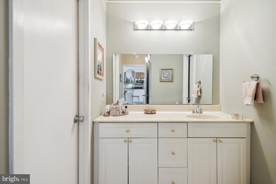 The Riviera unit 914, Chevy Chase, MD 20815 - photo 5