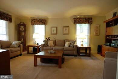 4005 Hunting Pines Ct, Fairfax, VA 22032 - photo 3