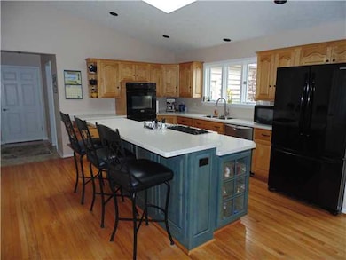 Kitchen Newer Appliances and counter tops