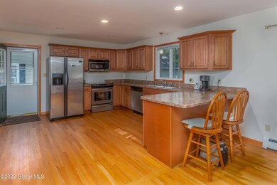 71 Russell Rd, Colonie, NY 12205 - photo 3