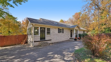 1608 Sharon Rd, Winston Salem, NC 27103 - photo 2