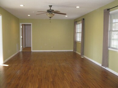 168 Briarwood Dr, Manchester, TN 37355 - photo 4