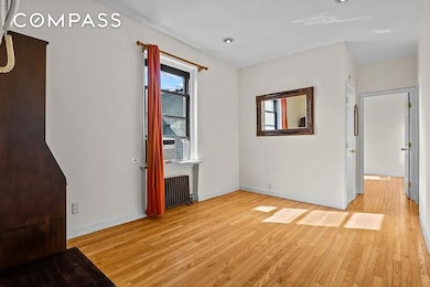 Acropolis Gardens unit 5-B, Astoria, NY 11105 - photo 3