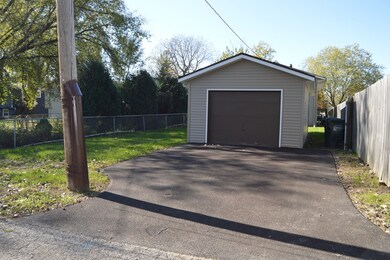 1713 Jethro Ave, Zion, IL 60099 - photo 4