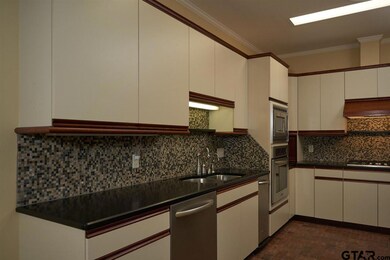 404 404 Brighton Ct, Tyler, TX 75701 - photo 6