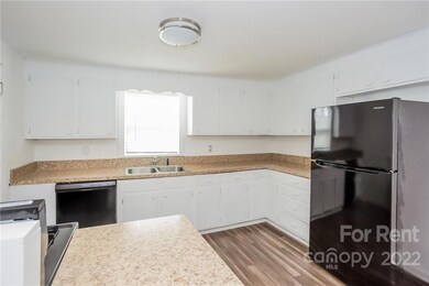 732 Brevard St, Statesville, NC 28677 - photo 7