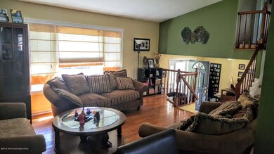 6 twain living2