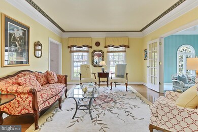 8527 Oak Pointe Way, Fairfax Station, VA 22039 - photo 7