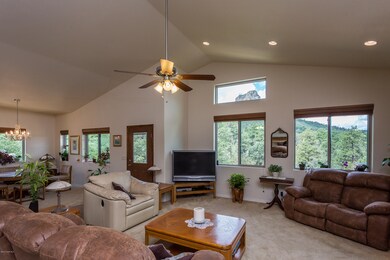016_Living Room