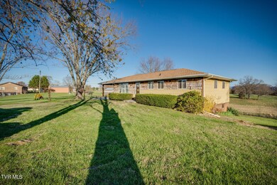 288 Butchertown Rd, Fall Branch, TN 37656 - photo 2