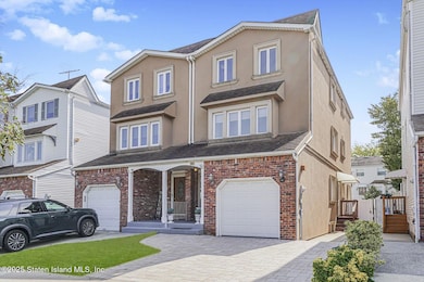 98 Cotter Ave, Staten Island, NY 10306 - photo 2