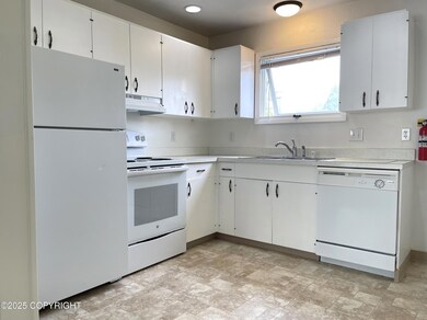 2746 W 42nd Ave unit 4, Anchorage, AK 99517 - photo 2