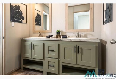 1014 Butternut St, Carlsbad, NM 88220 - photo 4