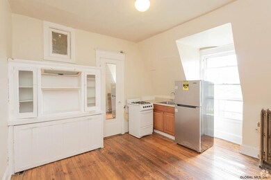 175 Jay St unit JAY STREET APARTMENT, Albany, NY 12210 - photo 6